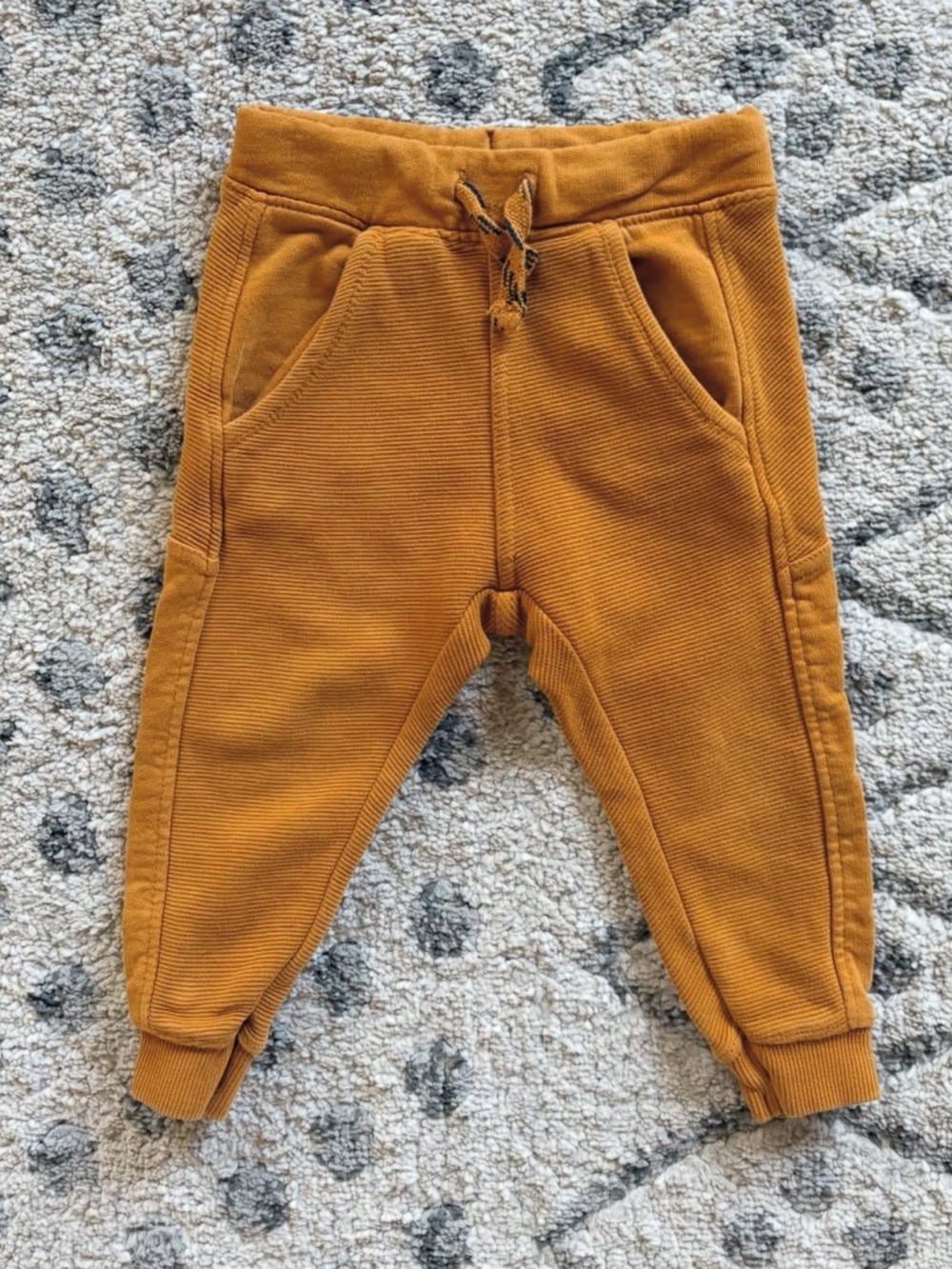 Zara mustard colored sweats